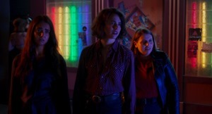 drive-away.dolls.2024.hdr.2160p.web.h265-showmeonthedollwherehetouchedyou.mkv_snapshot_01.15.16.369