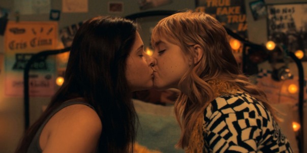 R.V.S01E01.Pilot.1080p.NF.WEB-DL.DUAL.DDP5.1.Atmos.H.264-FLUX.mkv_snapshot_28.32.809