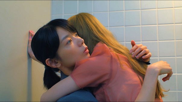 Ayaka.chan.wa.Hiroko.Senpai.ni.Koi.Shiteru.EP01.1080p.AMZN.WEB-DL.DDP2.0.H.264-MagicStar.mkv_snapshot_20.49.965